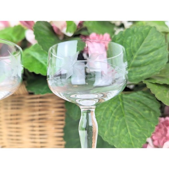 Set of 2 Etched Glass Floral Vine Cordial Cocktail Glasses 3oz Aperitif Liqueur - Picture 3 of 6